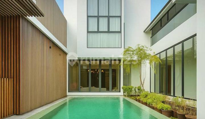 Nice House in Kebayoran Baru Ready to Occupy Location South Jakarta