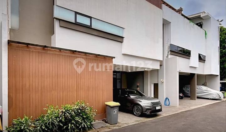 Rumah Cilandak, Jakarta Selatan Bagus SHM