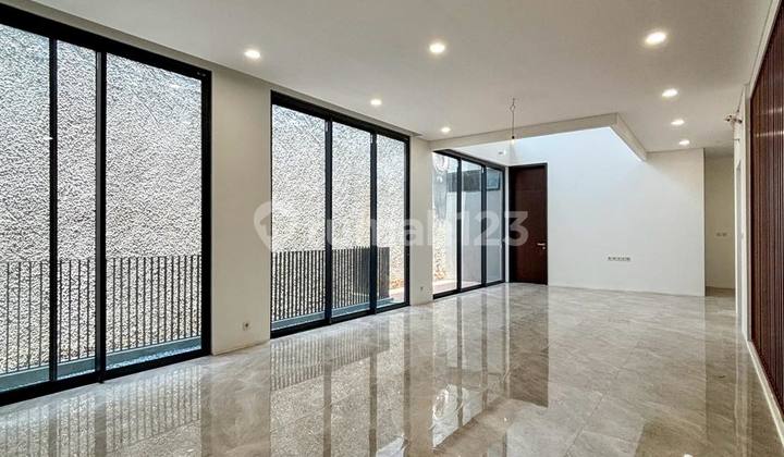 Rumah Lebak Bulus, Jakarta Selatan Bagus SHM 2