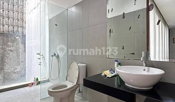 Rumah Di Kemang Lokasi Strategis Dalam Townhouse  2