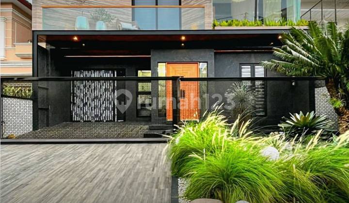Beautiful House in Pondok Indah, Ready to Occupy, Strategic Location, SHM.