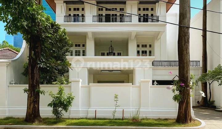 Rumah Kuningan, Jakarta Selatan Bagus SHM Unfurnished Rumah Kuningan, Jakarta Selatan Bagus SHM Unfurnished