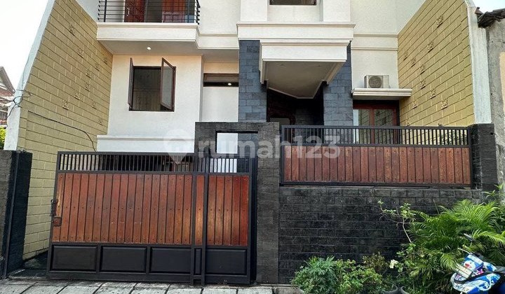 Rumah 3 Lantai Kokoh Terawat Dengan Garasi Luas Dan Banyak Kamar Di Pisangan Lama Jakarta Timur Rumah 3 Lantai Kokoh Terawat Dengan Garasi Luas Dan Banyak Kamar Di Pisangan Lama Jakarta Timur