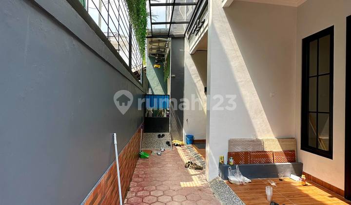 Rumah Fully Furnished Akses Motor di Utan Kayu Matraman Jakarta Bonus Parkiran Mobil