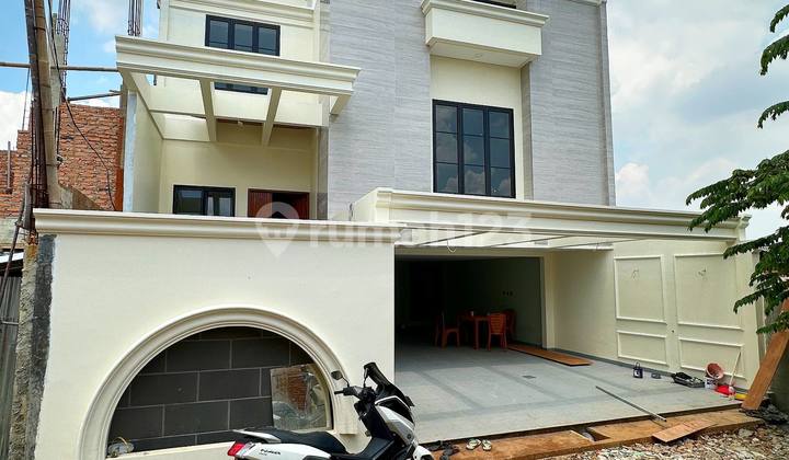 Dijual Rumah 3 Lantai Siap Huni Dengan Banyak Kamar Di Duren Sawit Jakarta Timur 1