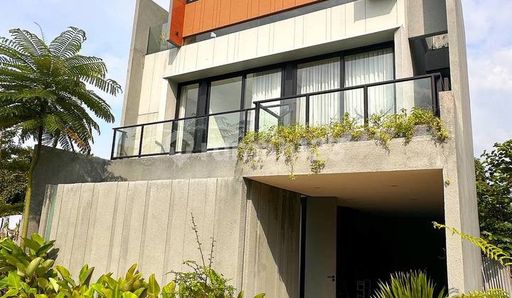 For Sale 3-Story House With Private Pool In Cipinang East Jakarta 2