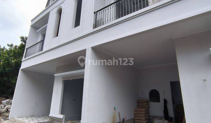 Rumah American Classic Di Jagakarsa Jakarta Selatan Dekat Jalan Moh Kahfi  2