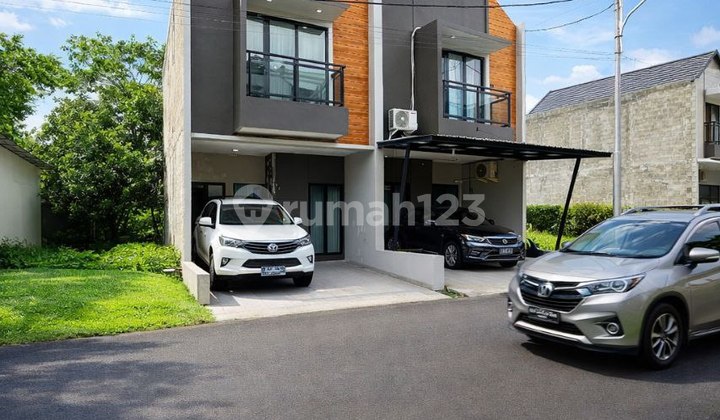 Rumah Siap Huni Dalam Cluster Dekat Stasiun LRT Cibubur Jakarta Timur