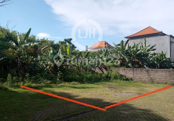 Sale! Land In Prime Location At Jimbaran, Residential Area, Suitable For Villa, Close To Jimbaran Beach, Main Road Of Uluwatu And Sidewalk Jimbaran Sale! Land In Prime Location At Jimbaran, Residential Area, Suitable For Villa, Close To Jimbaran Beach, Main Road Of Uluwatu And Sidewalk Jimbaran