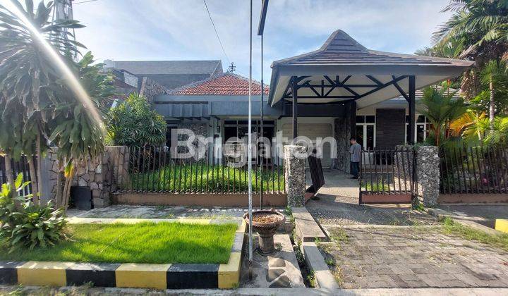 RUMAH USAHA DI RAYA DUKUH KUPANG TIMUR 1