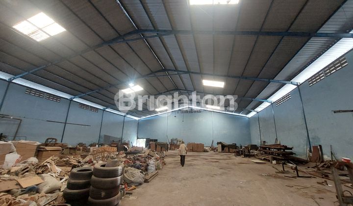 RUMAH USAHA TENGAH KOTA BISA UNTUK WORKSHOP RUMAH USAHA TENGAH KOTA BISA UNTUK WORKSHOP