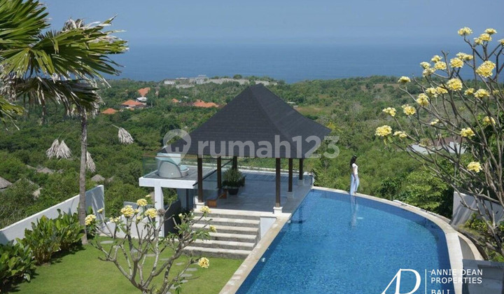 Freehold Luxury Villa On The Hilltop Of Ungasan