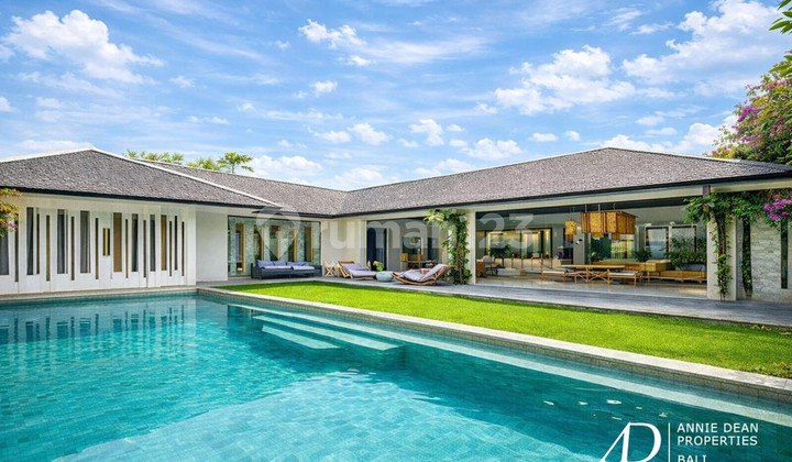 LEASEHOLD | PRIME SEMINYAK VILLA WITH PONDOK WISATA - 29 YEARS LEASE