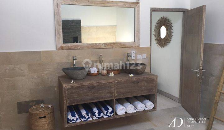 Freehold Traditional Balinese Style Villa In Gili Air 19