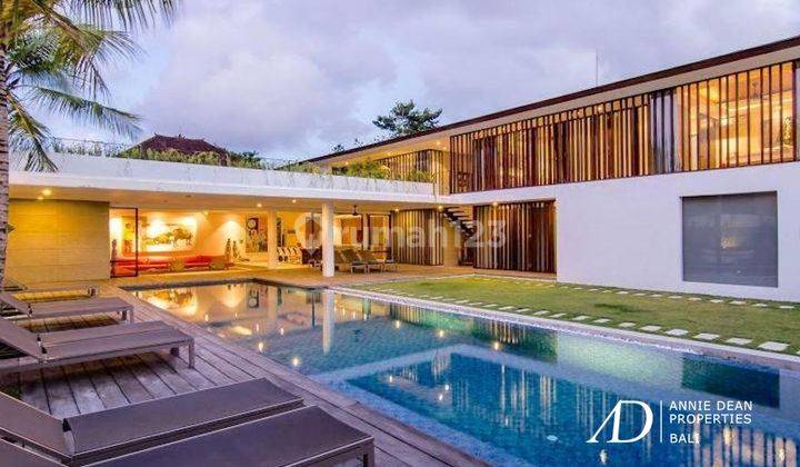 Leasehold Minimalist Architecture In Umalas