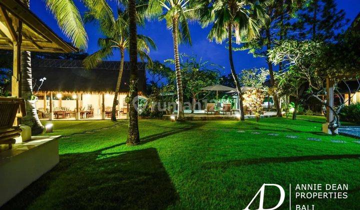 Freehold Beach Front Hotel In Candidasa 3