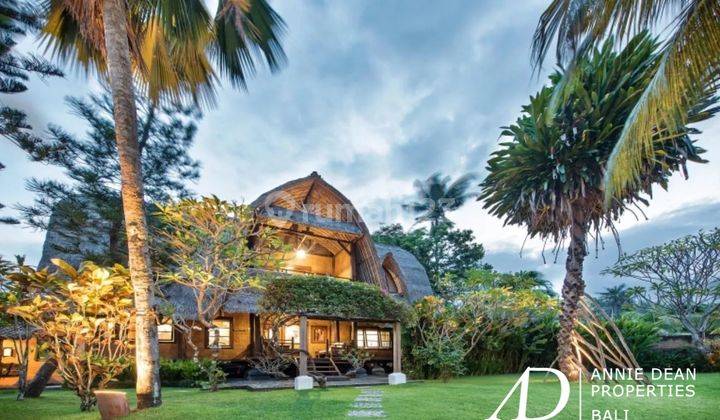 Freehold Beach Front Hotel In Candidasa 11