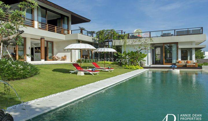 Freehold Absolute Luxury Four Bedroom Villa In Jimbaran  1