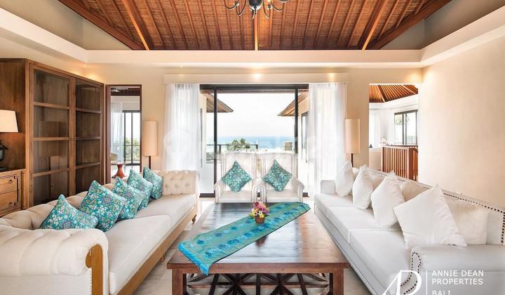 FREEHOLD CONTEMPORARY OCEANVIEW VILLA WITH INFINITY POOL | SOUTH BALI 2