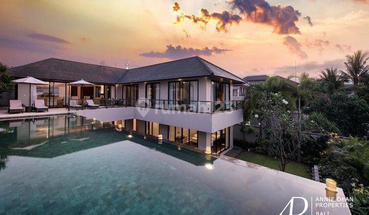 Freehold Balinese Architecture With Ocean Views In Ungasan  2