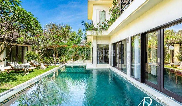 Freehold Tropical Design 4 Bedroom On The Beachside In Sanur 2