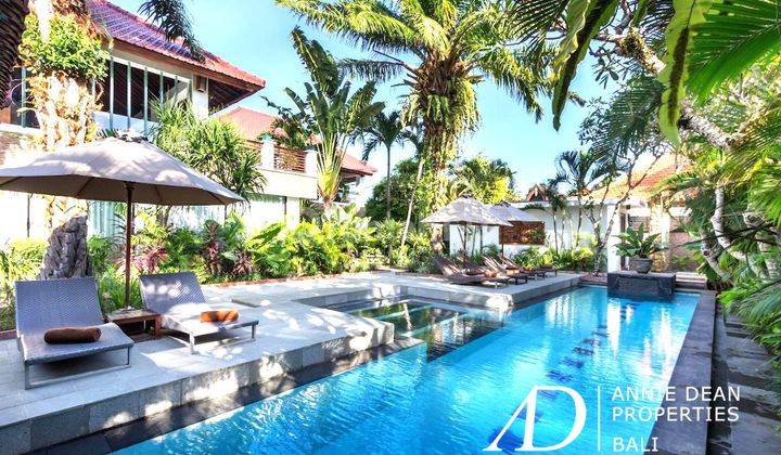 Leasehold Tropical Architecture Villa In Seminyak 1