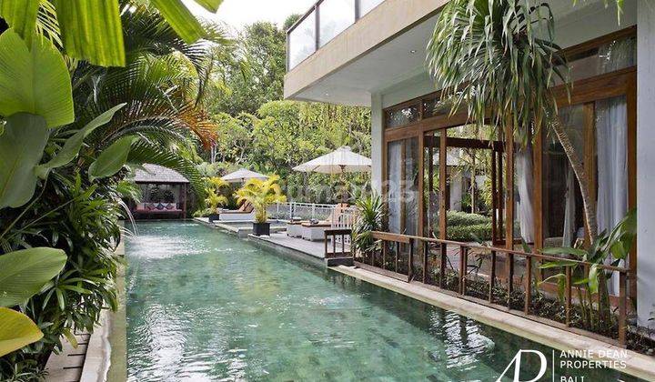 Freehold Tropical Style 4 BED Villa In Kerobokan 2