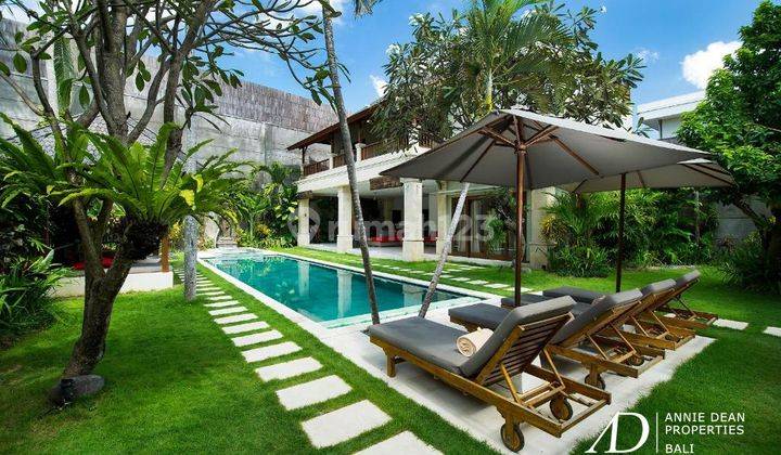 Freehold Complex Of 2 Units Villas In The Heart Of Seminyak 2