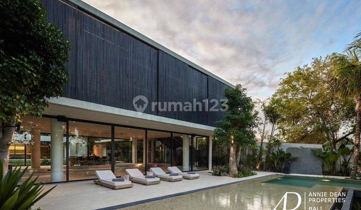 Freehold Magnificent Contemporary Manson In Pererenan 1