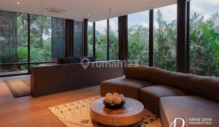 Freehold Magnificent Contemporary Manson In Pererenan 2