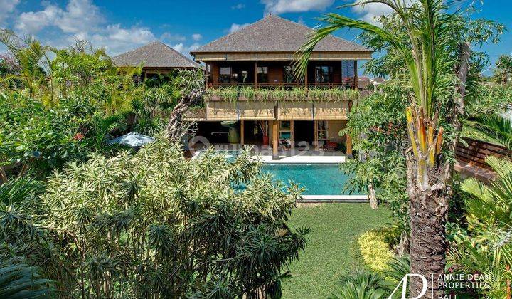 Freehold Stunning 6 Bedrooms In Seminyak 2