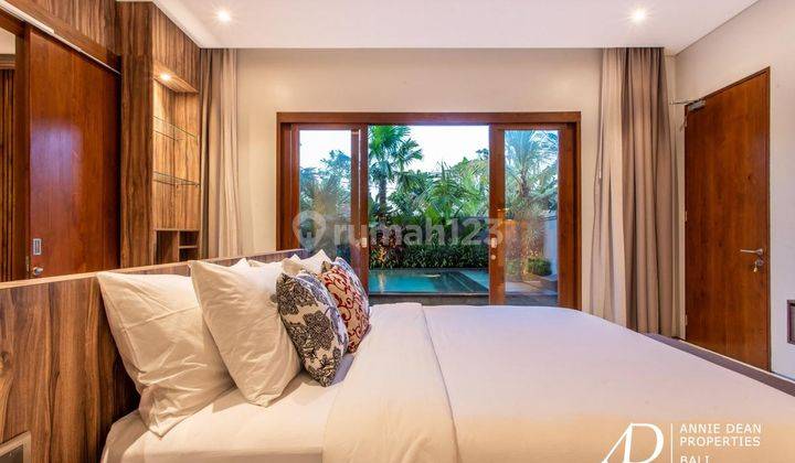 Freehold Modern Tropical Design 3 Bedroom Villa In Jimbaran  2