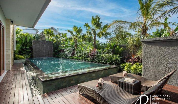 Freehold Modern Tropical Design 3 Bedroom Villa In Jimbaran  1