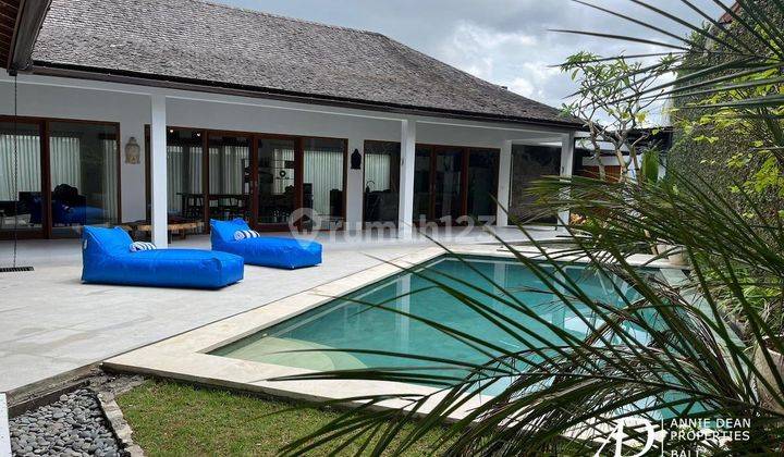 Freehold Single Level 4 BEDROOM Villa In Canggu 1