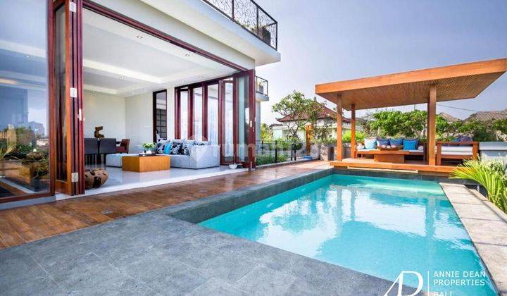 Leasehold Modern style 5 BEDROOM Villa In Ungasan 1