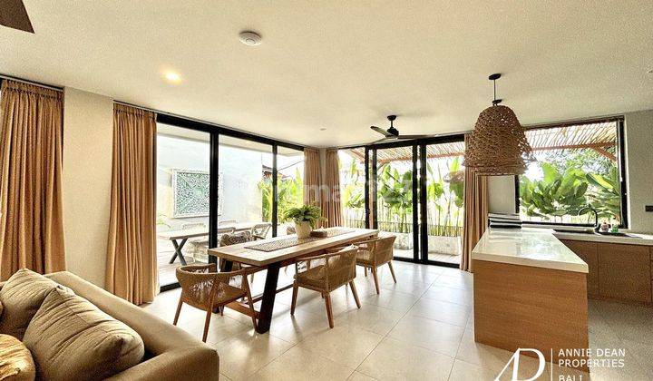 LEASEHOLD COMPLEX 4 BEDROOM MODERN VILLA IN CANGGU 2