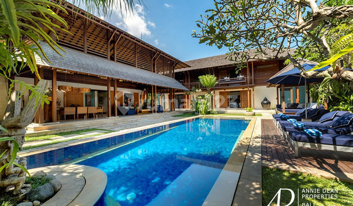 FREEHOLD | 5-BEDROOM LUXURY VILLA IN PETITENGET, SEMINYAK FREEHOLD | 5-BEDROOM LUXURY VILLA IN PETITENGET, SEMINYAK