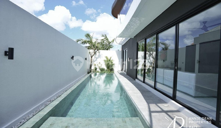 FREEHOLD | BRAND-NEW 3-BEDROOM VILLA IN CANGGU - TUMBAK BAYUH