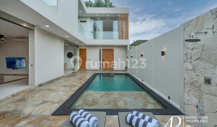 SEWA HAK GUNA BANGUNAN VILA MODERN MINIMALIS 3 KAMAR TIDUR DI PADONAN, CANGGU
