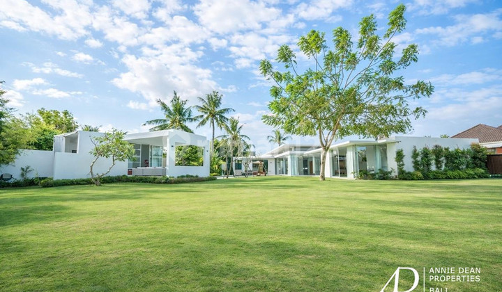 Freehold | Luxury Villa With A Large Garden In Babakan-Canggu