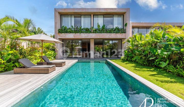 SEWA HAK GUNA BANGUNAN VILA BARU 4 KAMAR TIDUR DI PERERENAN