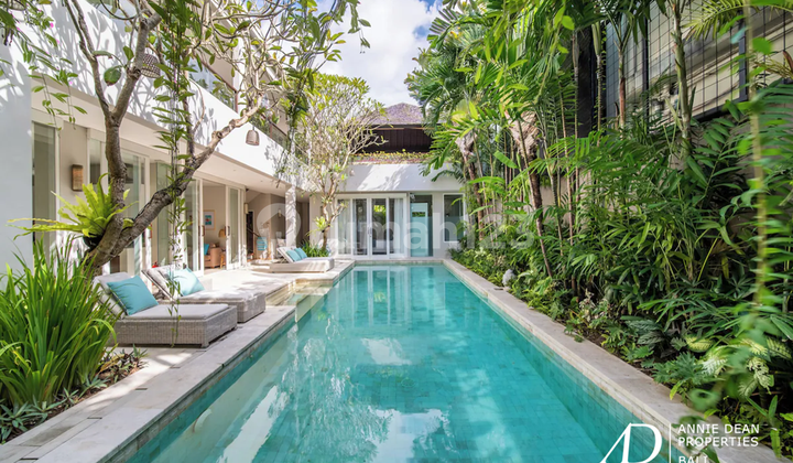 Leasehold | Luxury 4Br Villa Steps From The Beach In Prime Berawa Leasehold | Luxury 4Br Villa Steps From The Beach In Prime Berawa