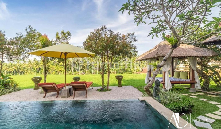 Leasehold | 3-Bedroom Villa Surrounded By Rice Fields - Tegalalang, Ubud