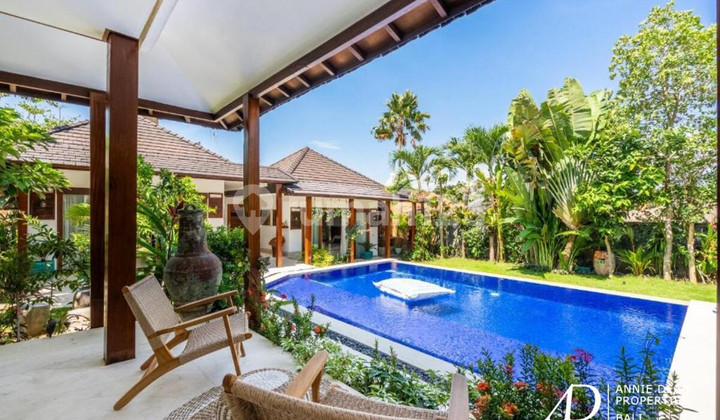 SEWA HAK GUNA BANGUNAN VILA DESAIN BALI MODERN TROPIS DI KEROBOKAN SEWA HAK GUNA BANGUNAN VILA DESAIN BALI MODERN TROPIS DI KEROBOKAN