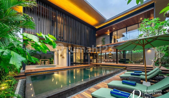 SEWA | VILLA MEWAH MODERN DI TENGAH SEMINYAK