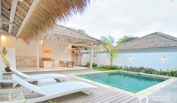 Freehold 2 bedroom Traditional Balinese Style Villa In Gili Air 1