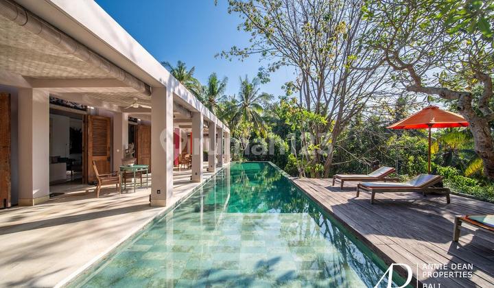 FREEHOLD MAGNIFICENT RIVERSIDE ESTATE IN TRANQUIL NYAMBU 