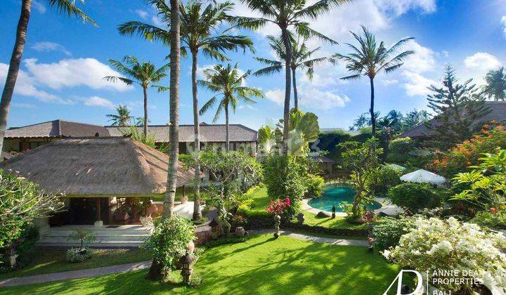 Freehold Estate In Sanur Walking Distance From The Beach 1