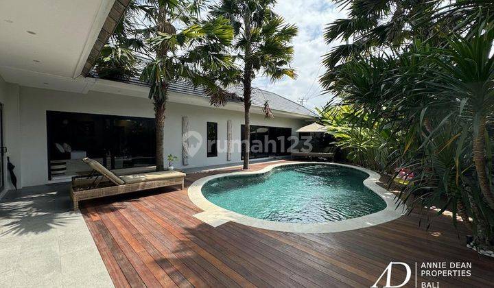  Leasehold 32 Years 3 Bedroom In Seminyak 1