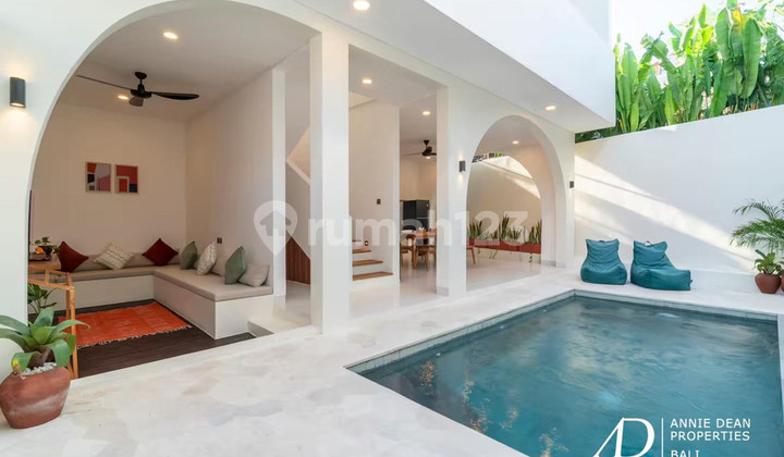 FREEHOLD | MODERN 2-BEDROOM VILLA IN A COMPLEX IN CANGGU